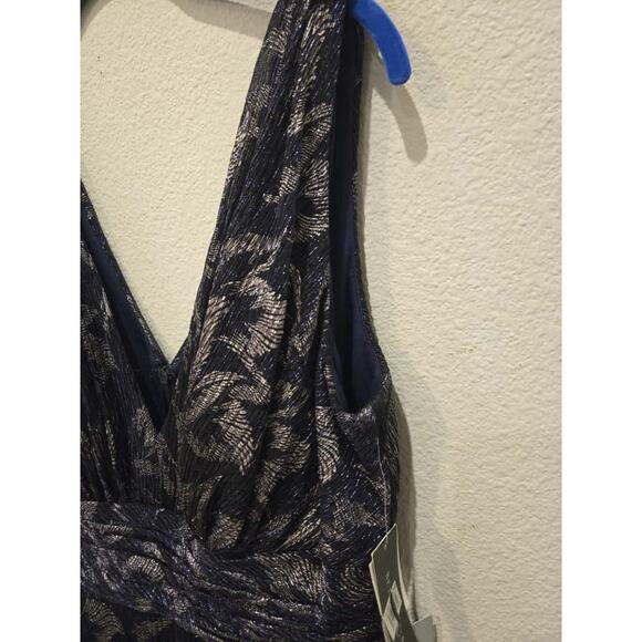 Betsy & Adam Women's One-Shoulder Metallic Floral Gown Blue Size 12 - Picture 7 of 14